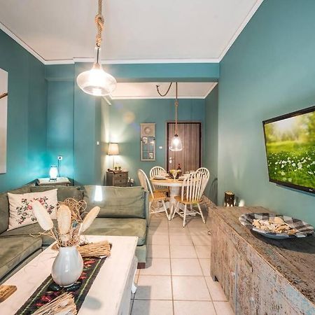 Athinas Apartment Пирея Екстериор снимка