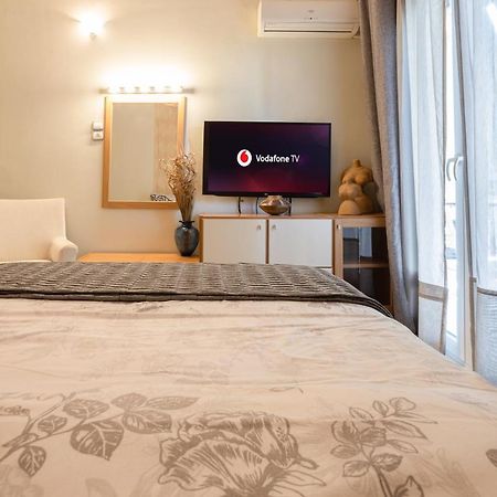 Athinas Apartment Пирея Екстериор снимка