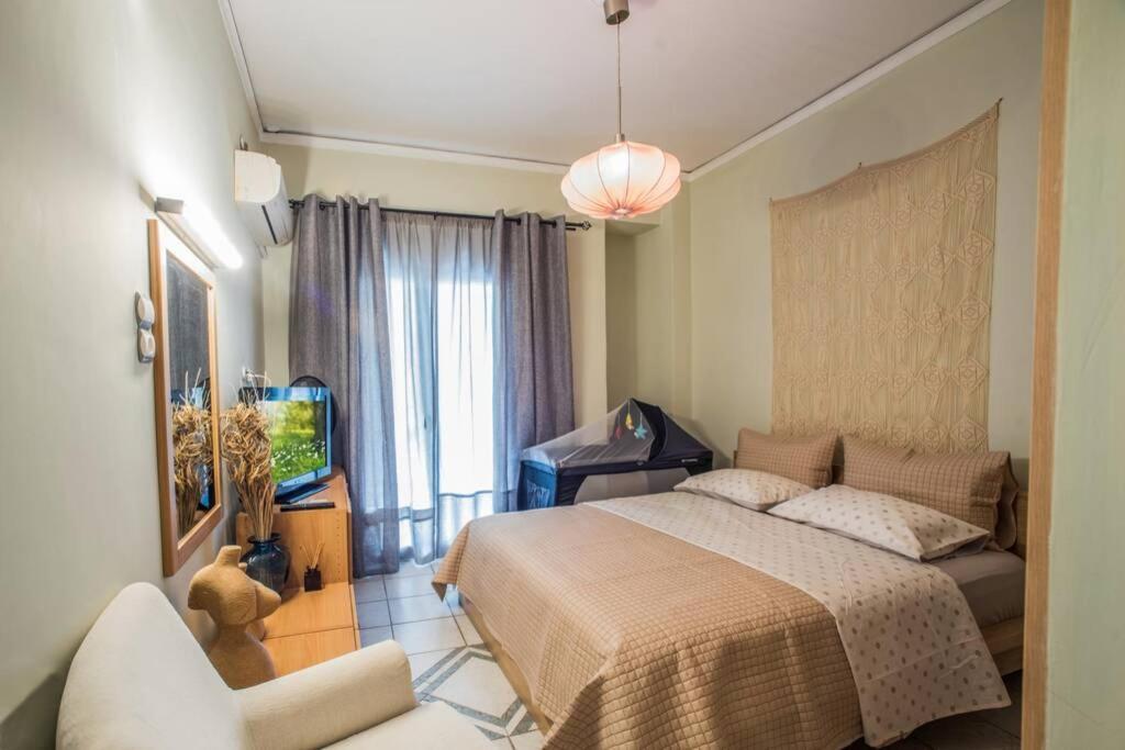 Athinas Apartment Пирея Екстериор снимка